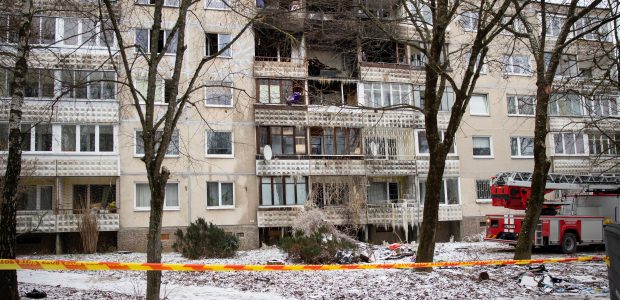 Vyriausybė planuoja skirti 445 tūkst. eurų Viršuliškių daugiabučio gaisro padariniams šalinti