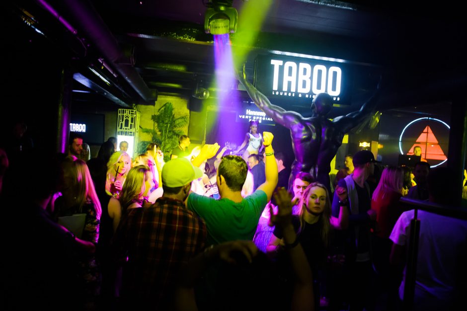 Siautulingas vakarėlis „Taboo“ klube