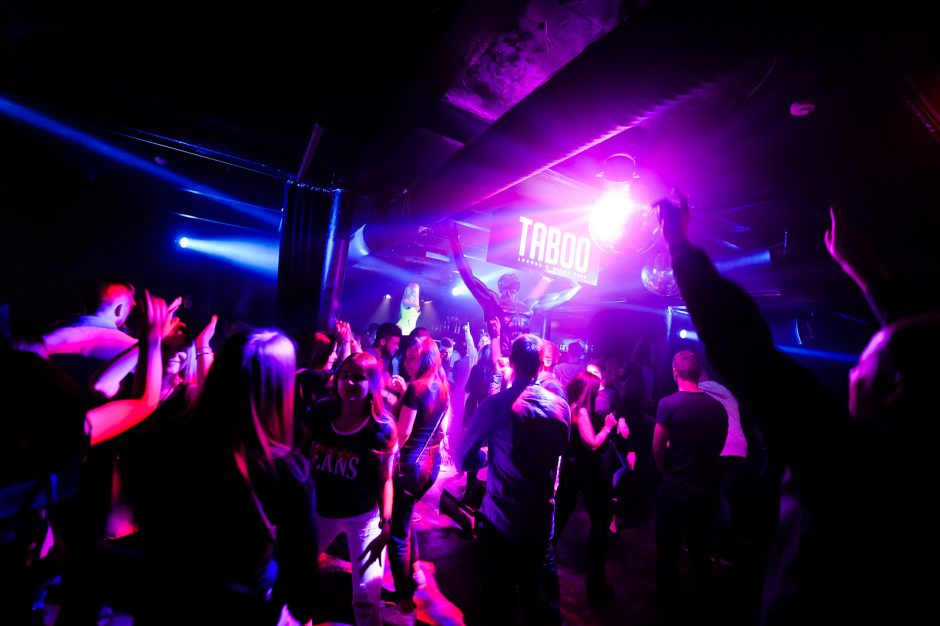 „Taboo“ klube – Ibiza kvepianti naktis