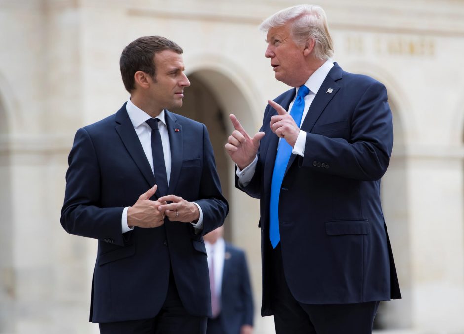 D. Trumpas: santykiai su E. Macronu – „puikūs“ 