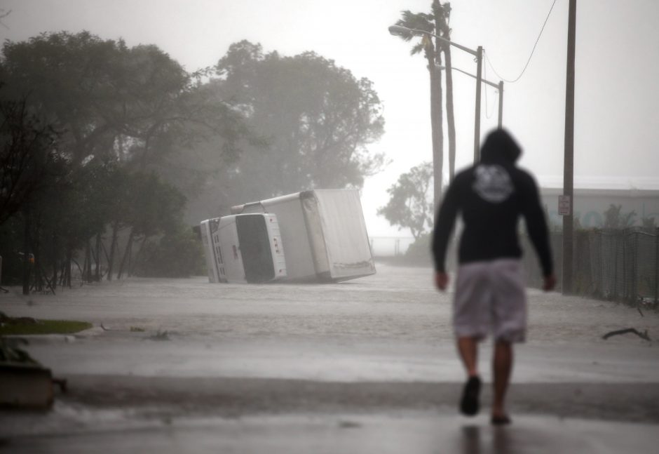 Nusilpęs uraganas „Irma“ Floridoje padarė didžiulių nuostolių
