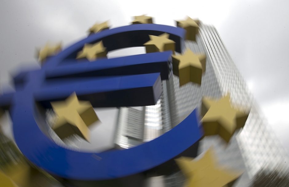 ECB atšauks dėl pandemijos įvestus apribojimus bankų išmokamiems dividendams