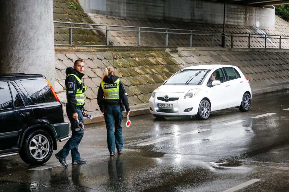 Policijos reidas Klaipėdoje: įkliuvo neblaivūs ir be vairuotojo pažymėjimų