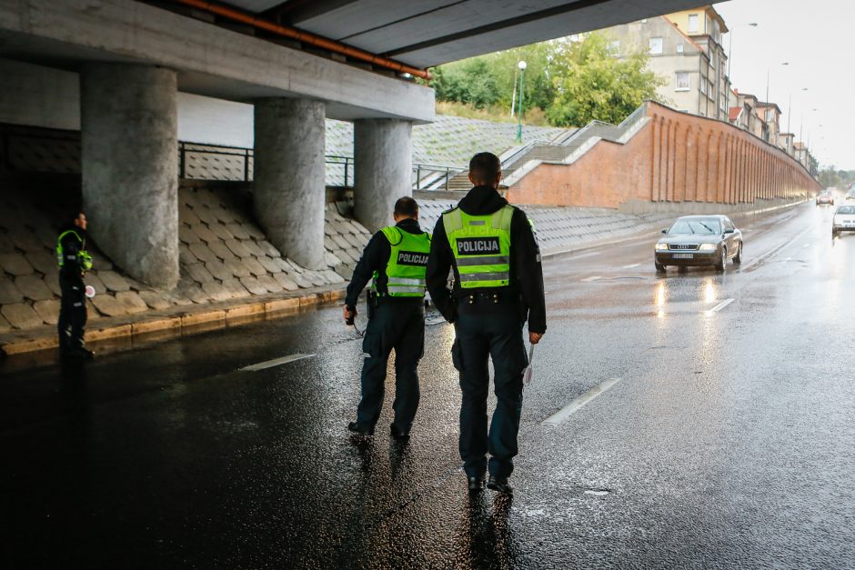 Policijos reidas Klaipėdoje: įkliuvo neblaivūs ir be vairuotojo pažymėjimų