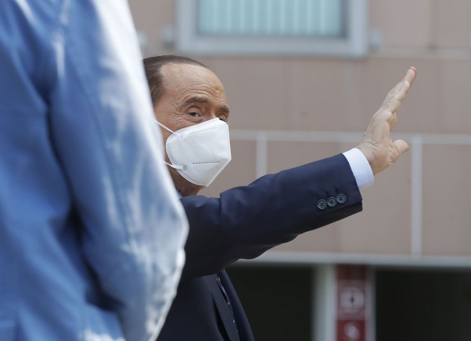 Pablogėjo koronavirusu persirgusio S. Berlusconio būklė