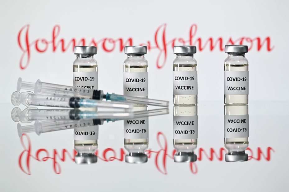 „Johnson & Johnson“ skurdžioms šalims skirs 500 mln. vakcinos nuo COVID-19 dozių