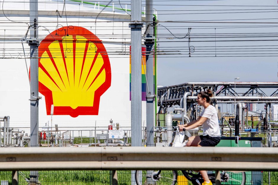 Naftos milžinė „Shell“ atleis apie 9 tūkst. darbuotojų