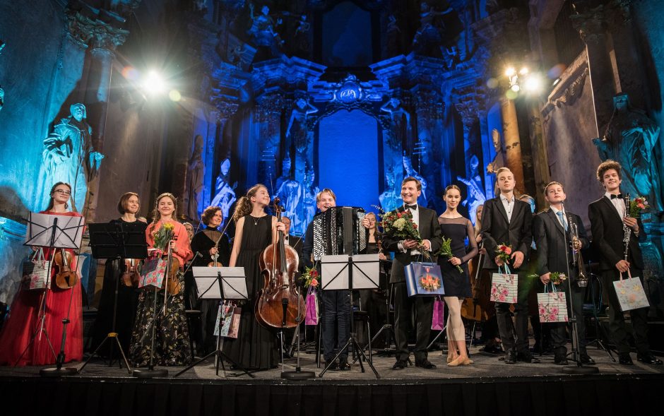 Jaunieji talentai sako „Ačiū tau, Lietuva“ ir kartu su Šv. Kristoforo kameriniu orkestru dovanoja koncertą