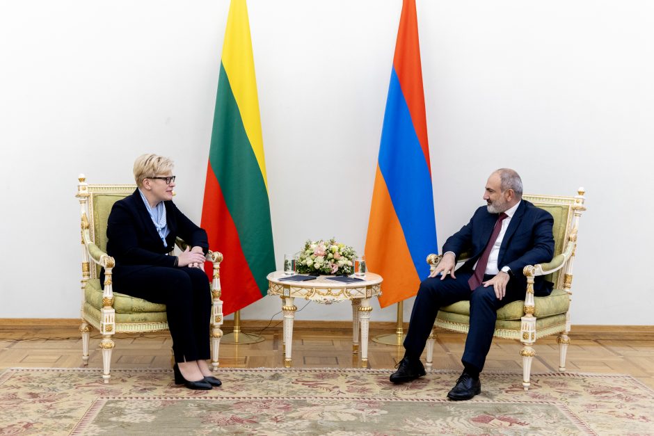 Su Armėnijos premjeru susitikusi I. Šimonytė: remiame tvarios taikos Pietų Kaukaze siekį