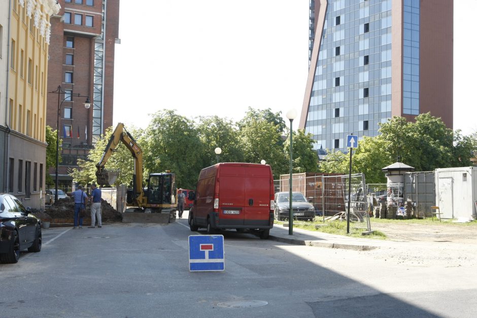 Dėl Klaipėdos centrinių gatvių remonto darbų – eismo ribojimai