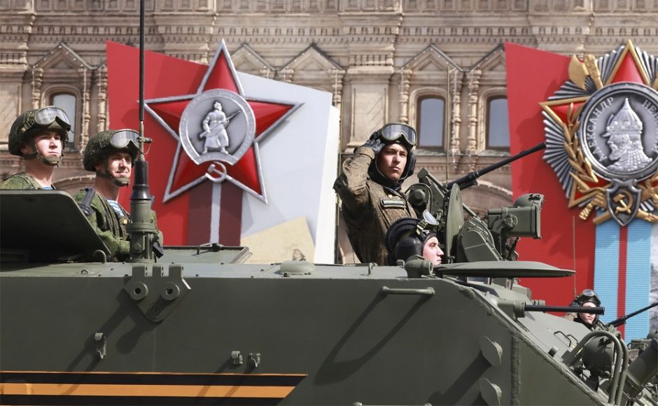 Rusijos parlamento nariai pritarė elektroninių šaukimų į kariuomenę įvedimui