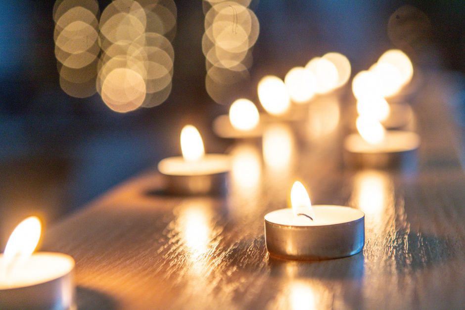 Languose – atminimo žvakutės, širdyse – dėkingumas