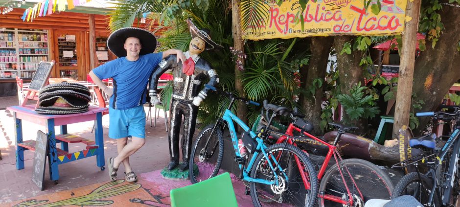Keliautojas R. Liutika dėkingas dviračio išradėjams už mylimą hobį