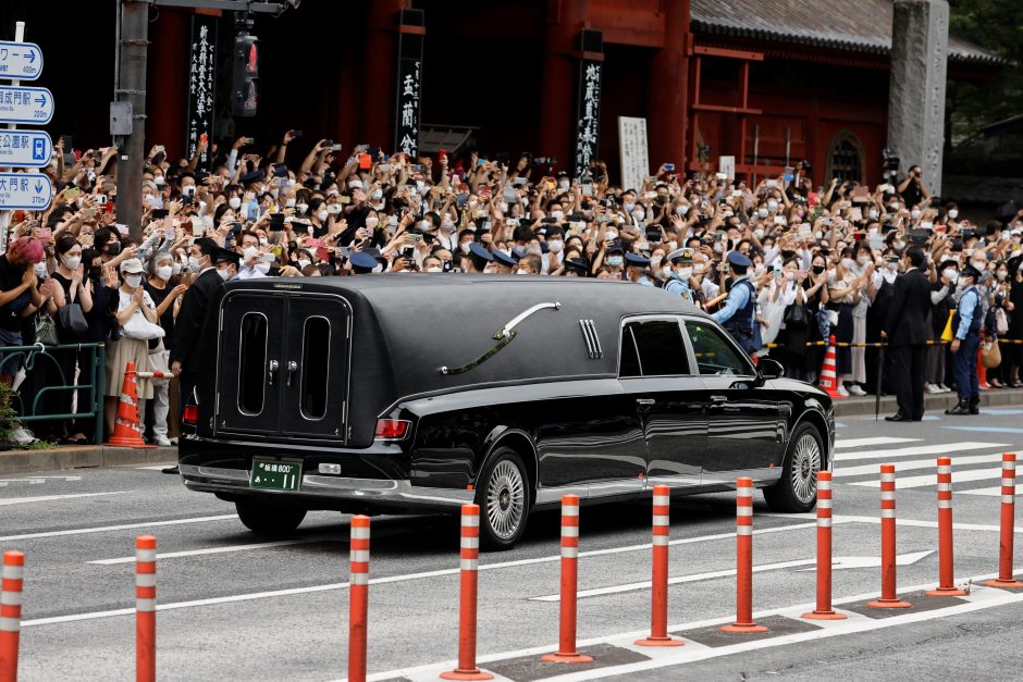 Japonijoje laidojamas nužudytas buvęs premjeras Sh. Abe