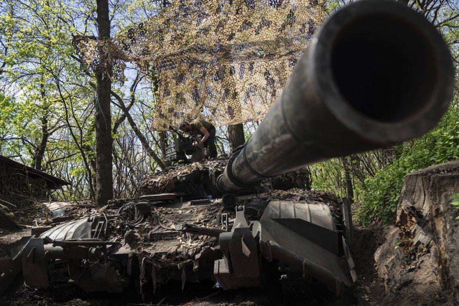 Rusija skelbia sunaikinusi Ukrainoje didelį Vakarų perduotos ginkluotės krovinį