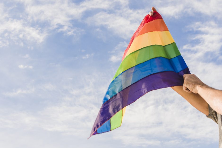 Indonezija iškvietė JK ambasadorių dėl LGBT vėliavos
