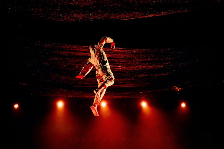 Cirko festivalis „Helium“ pristato užsienio šalių šiuolaikinio cirko pasirodymus
