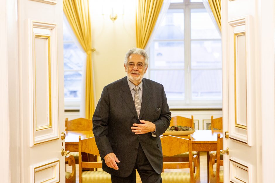 Operos žvaigždė P. Domingo – Prezidentūroje