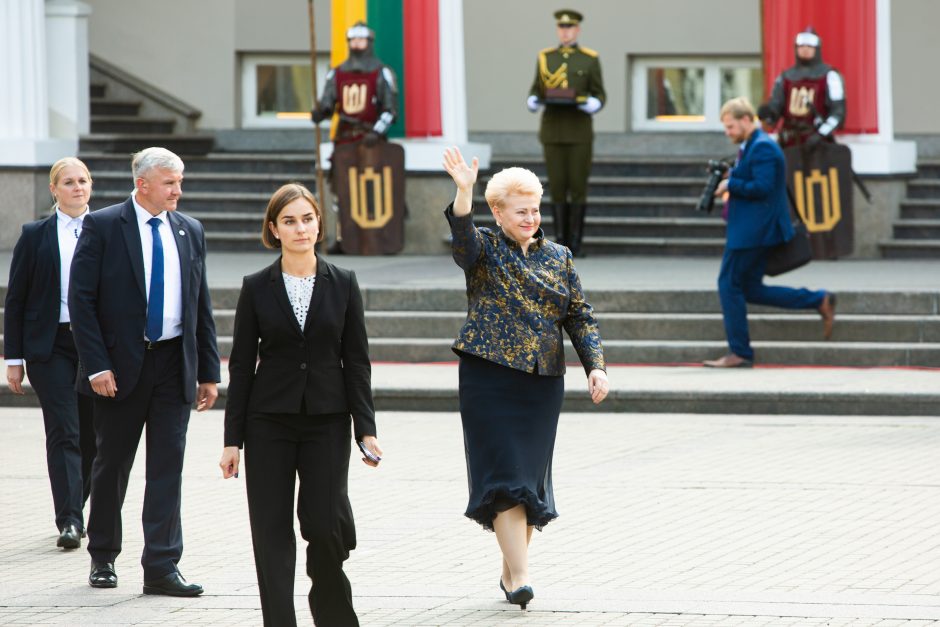D. Grybauskaitė perdavė Prezidento rūmus G. Nausėdai