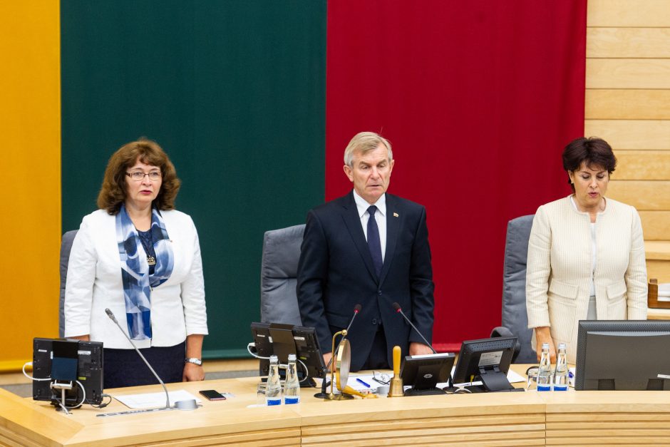 Seimas pradėjo rudens sesiją: laukia mūšis dėl biudžeto