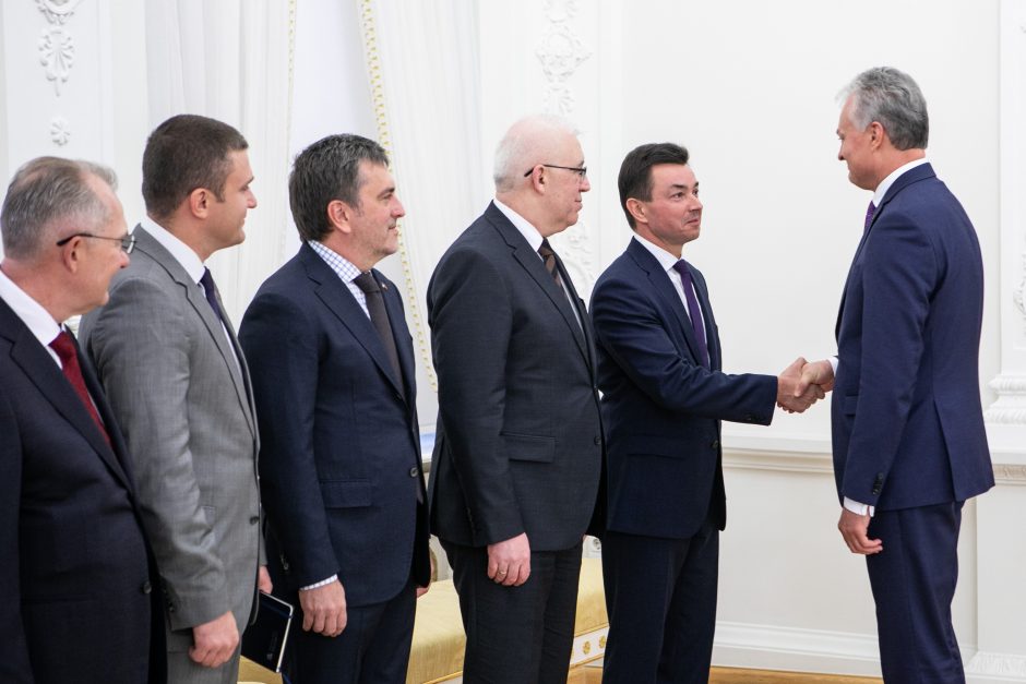 Prezidentas susitiko su Lietuvoje gydomais Ukrainos kariais