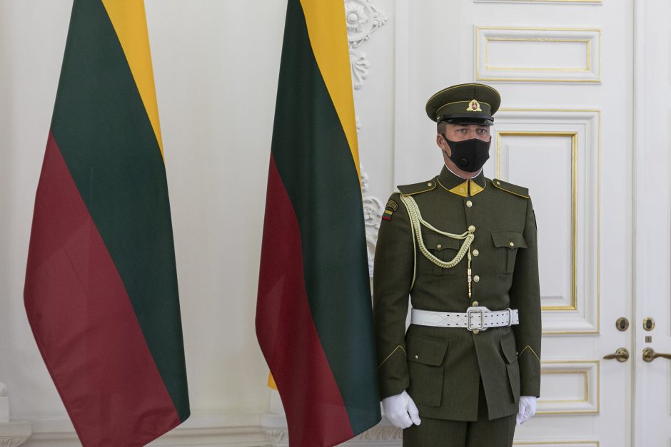 Į Lietuvą atvyko Estijos prezidentė