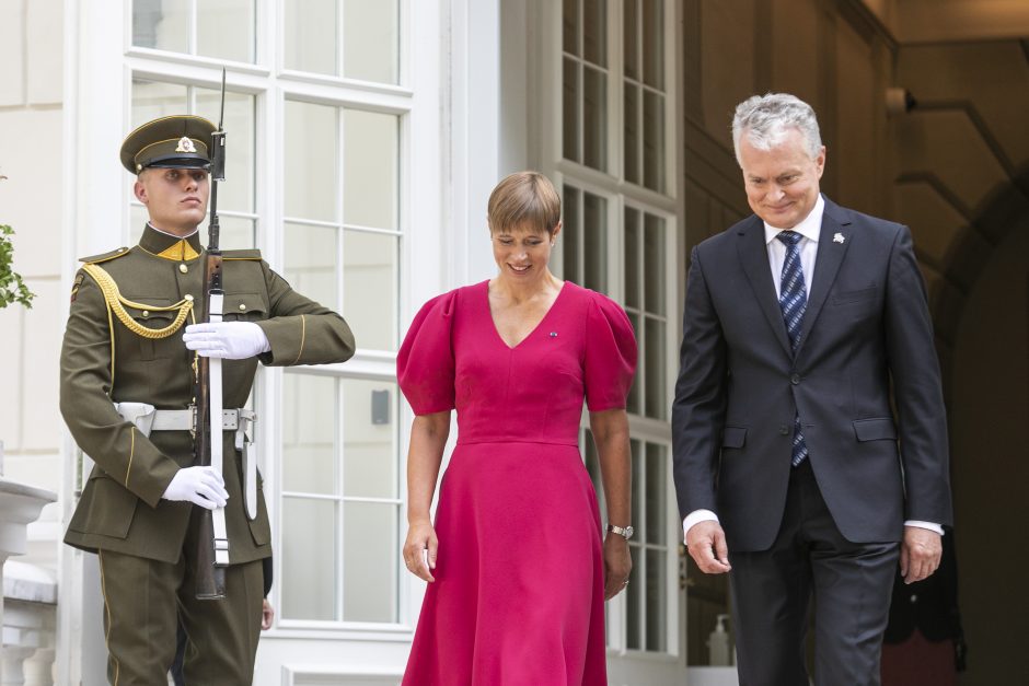 Į Lietuvą atvyko Estijos prezidentė