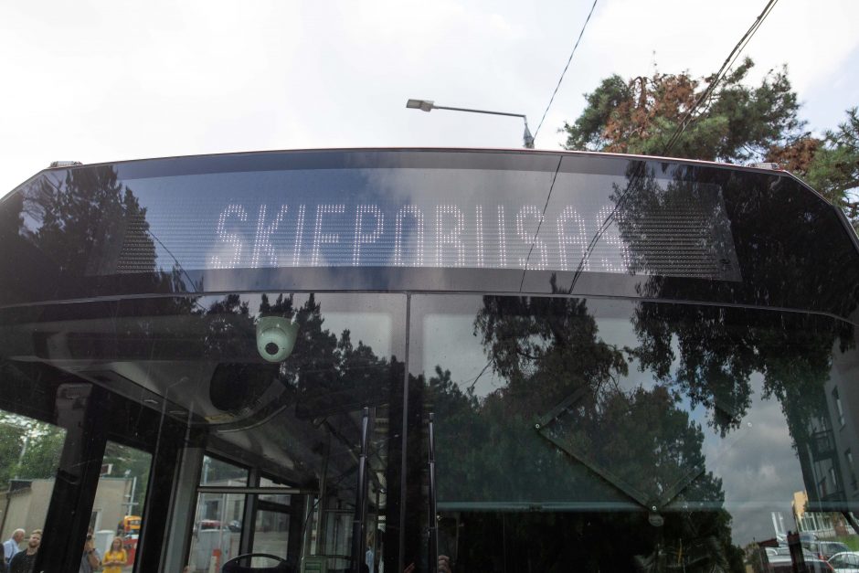 Vilniuje pradeda kursuoti du skiepų autobusai: skiepą atveš į kiemą