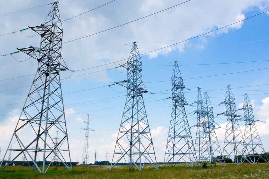 Energetikos ministras: elektros kainų krizė yra praeityje