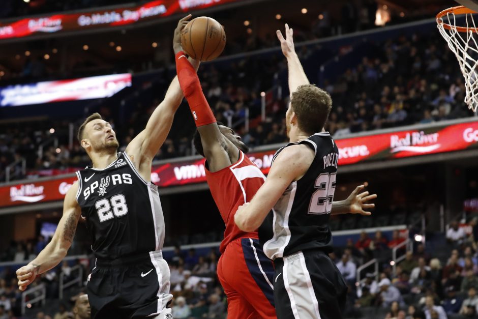 D. Motiejūnas grįžo į NBA: debiutavo „Spurs“ komandoje