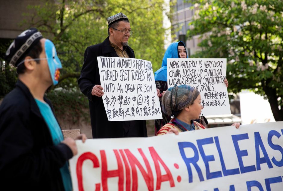 Kinijai skaldant Europą, Lietuva – tarp šalių, pasmerkusių Pekiną