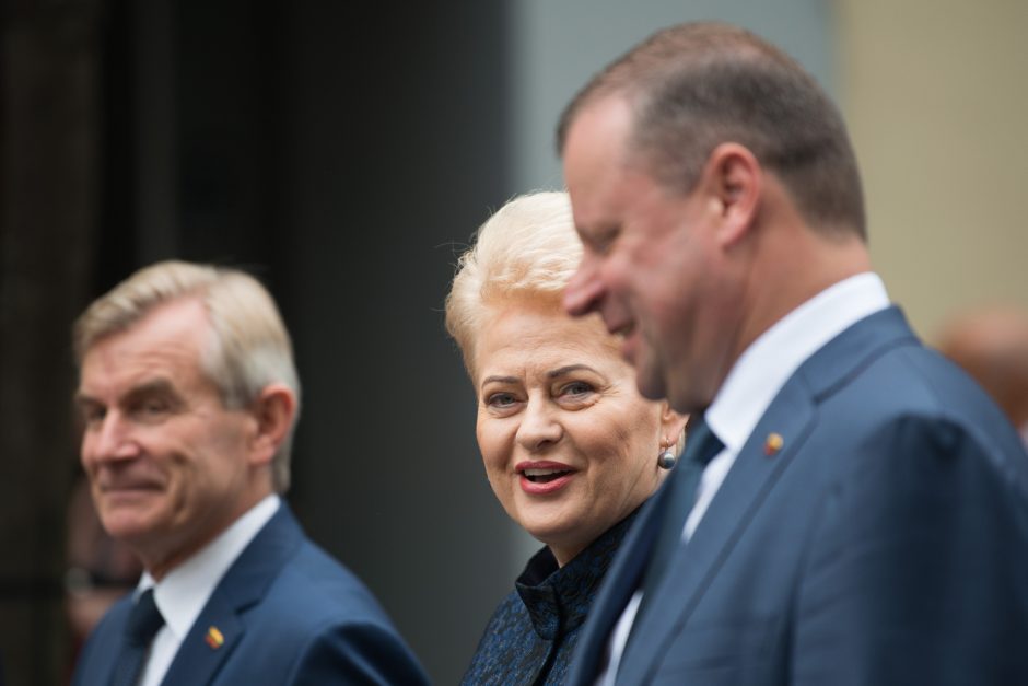 V. Pranckietis nori susitikti ir su D. Grybauskaite, ir su S. Skverneliu
