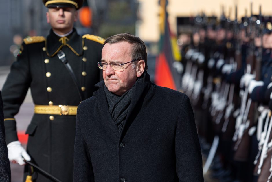 Vokietijos gynybos ministras: brigados dislokavimo galimybės priklauso nuo NATO sprendimų