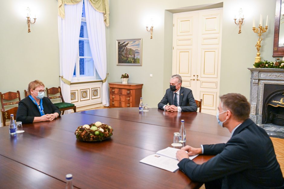 G. Nausėda susitinka su kandidate į ministres D. Miniataite