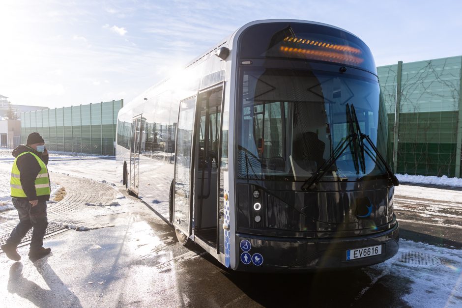 Elektrinio autobuso pristatymas Vilniaus oro uoste