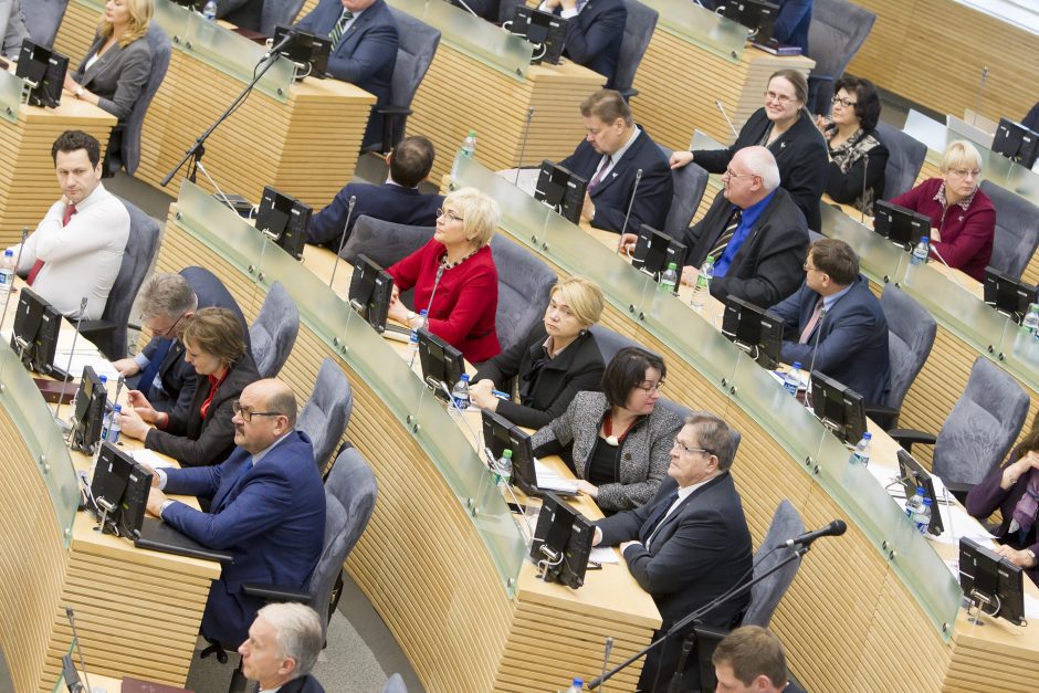 Gedimas Seimo salėje sutrikdė parlamento posėdį