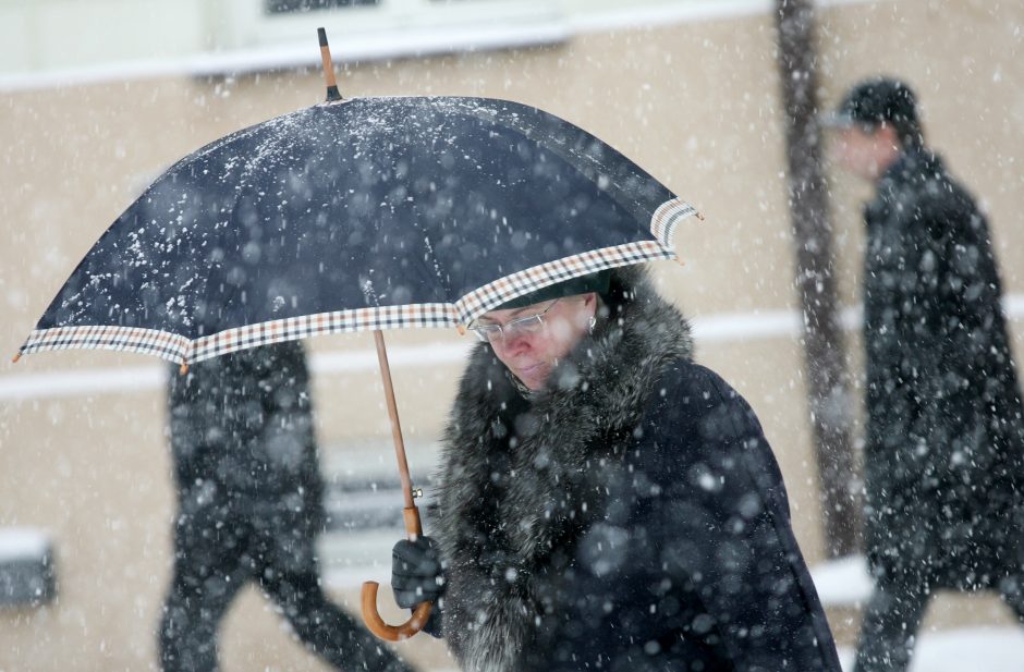 Orai: per Lietuvą slinks kelios kritulių juostos – vienur lis, kitur snigs