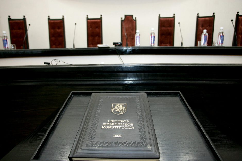 KT: teismai gali nenagrinėti Seimo kontrolieriaus atsisakymo tirti skundą