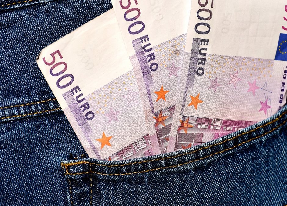 Apsimetėlis policininkas iš vilnietės išviliojo 14,5 tūkst. eurų