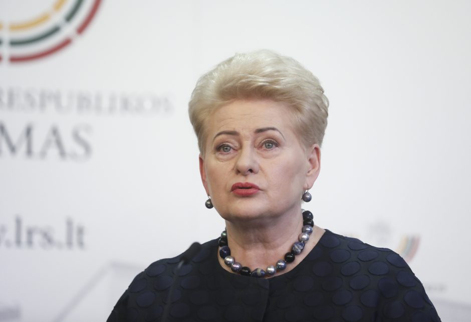 D. Grybauskaitė sako, kad viešai nerems nė vieno kandidato į prezidentus