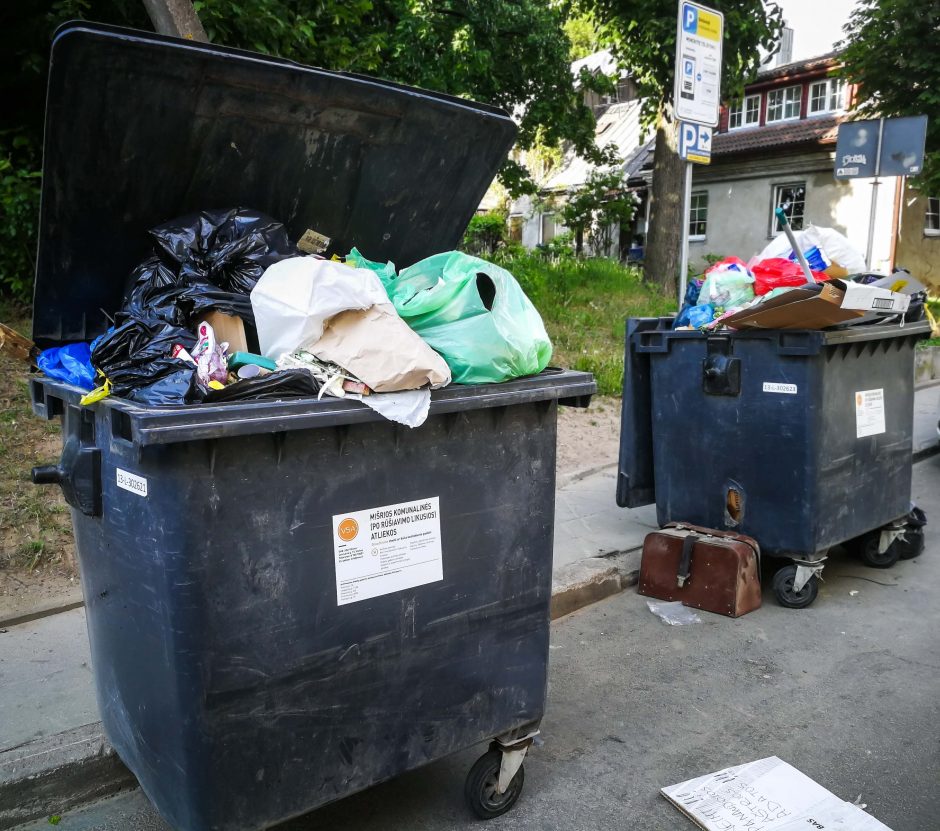 Vilniaus meras atliekų vežėjams turi dvi žinias