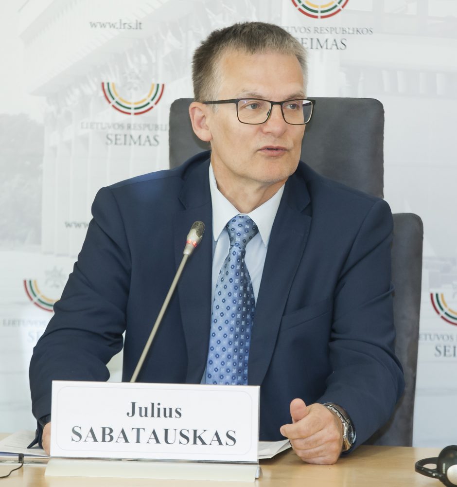 J. Sabatauskas nori įpareigoti premjerą siūlyti naują ministrą per 15 dienų