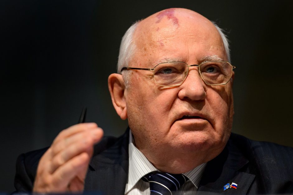 M. Gorbačiovas ragina užkirsti kelią naujoms ginklavimosi varžyboms
