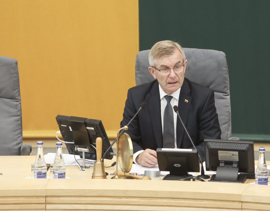 Seimo pirmininkas šaukia neeilinę Seimo sesiją