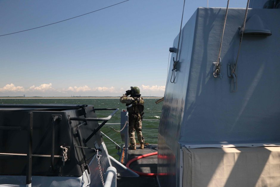 Lietuvos kariai išvyksta į ES karinę jūrų operaciją prie Somalio krantų