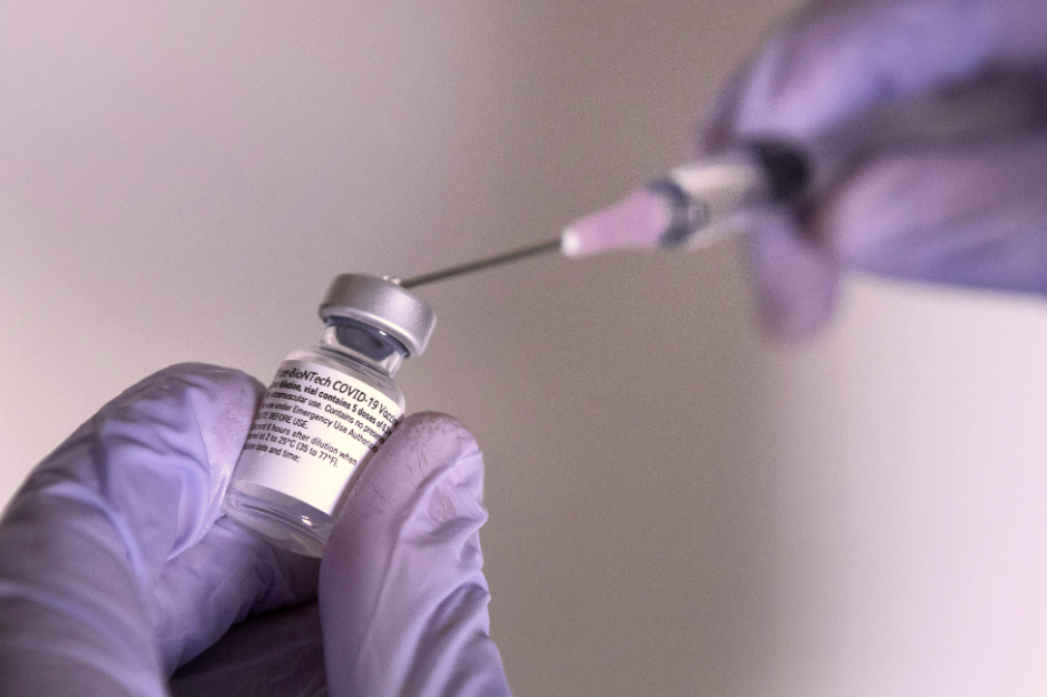 Lietuva pirks papildomas „Pfizer“ vakcinas, atsisako „Modernos“ papildymo
