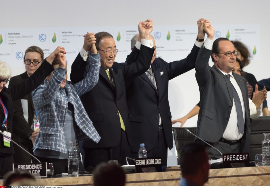 Paryžiuje priimta tarptautinė klimato sutartis sutikta su euforija