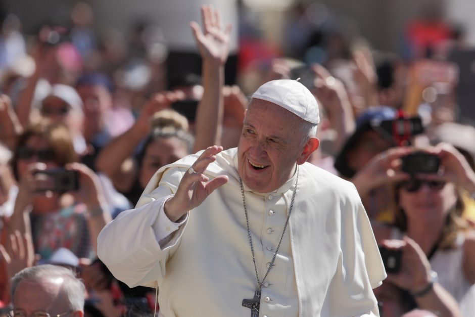 Talkinti per popiežiaus vizitą panoro jau 1700 savanorių