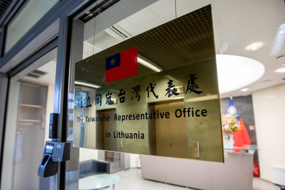 Siūlo rezoliuciją: Taivaniečių atstovybės pavadinimą pakeisti į Taibėjaus
