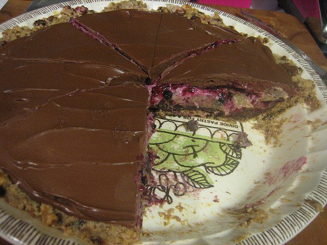 Šokoladinis pyragas su avietėmis